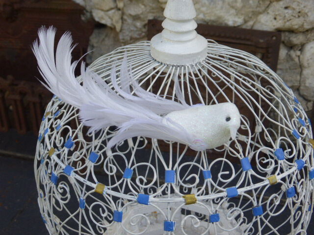 Cage has birds vintage, in wood and metal, painted in blue and white