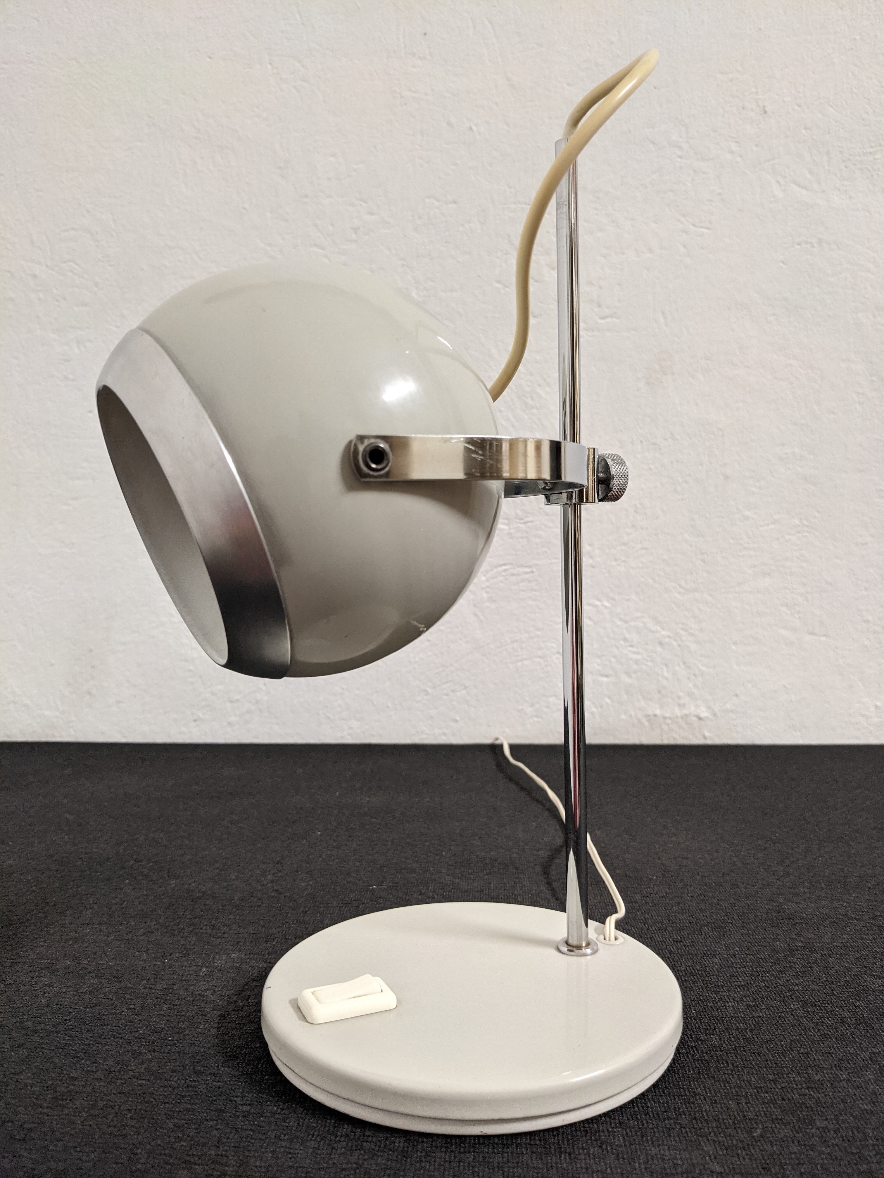 Eye ball lamp of the 60s by Aluminor