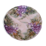 Onnaing grape bunches dabbling plate