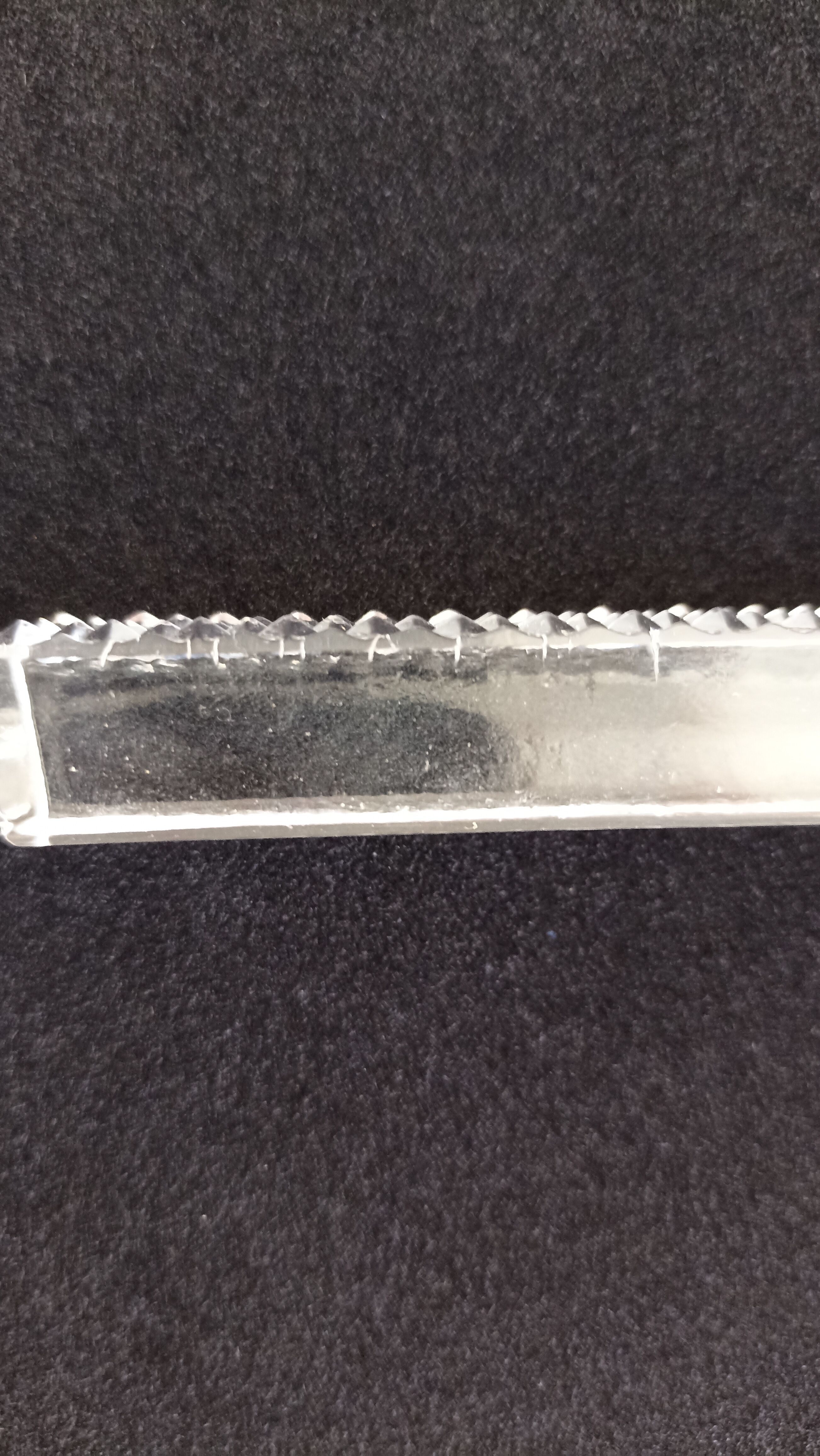 Knife holder chiseled glass