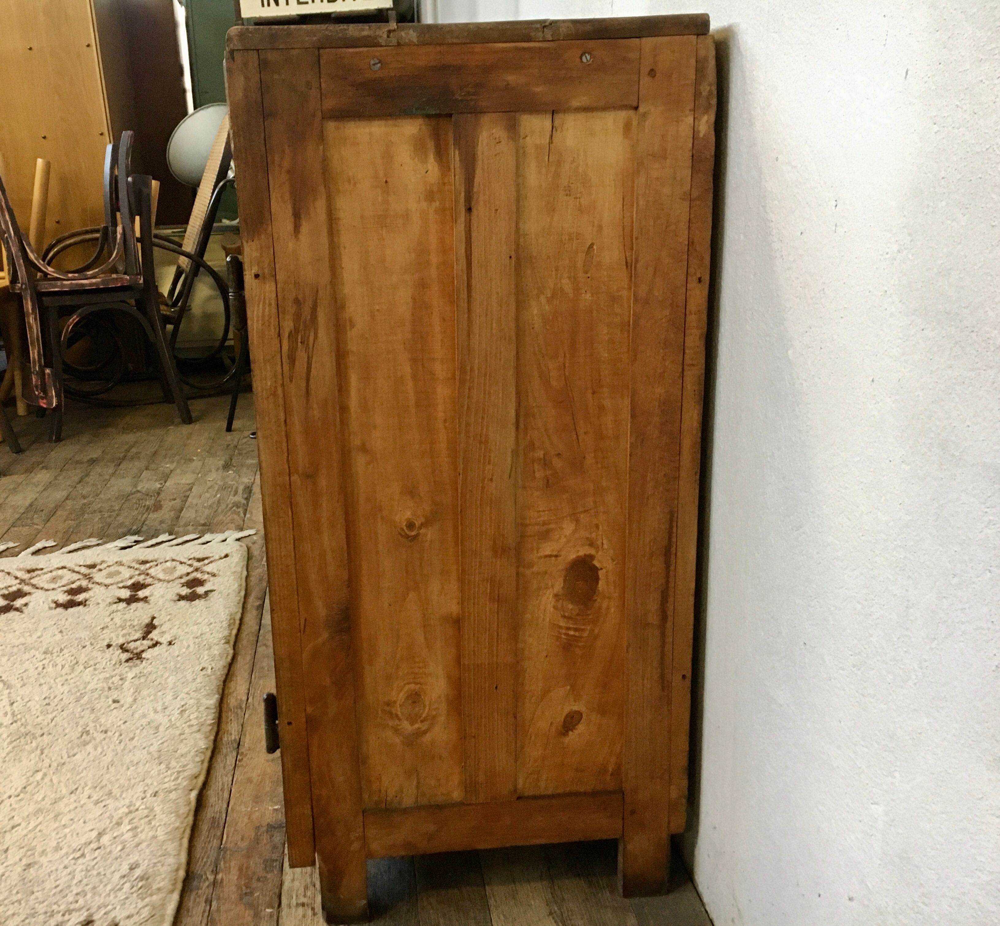 Bahut buffet parisien du XXeme siècle 1900 en bois massif (hêtre)