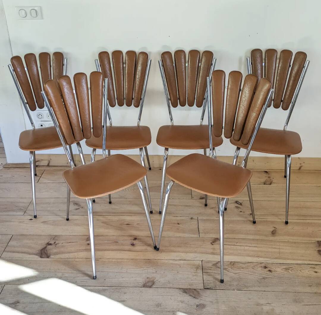 Suite of 6 “Petals” chairs circa 1970