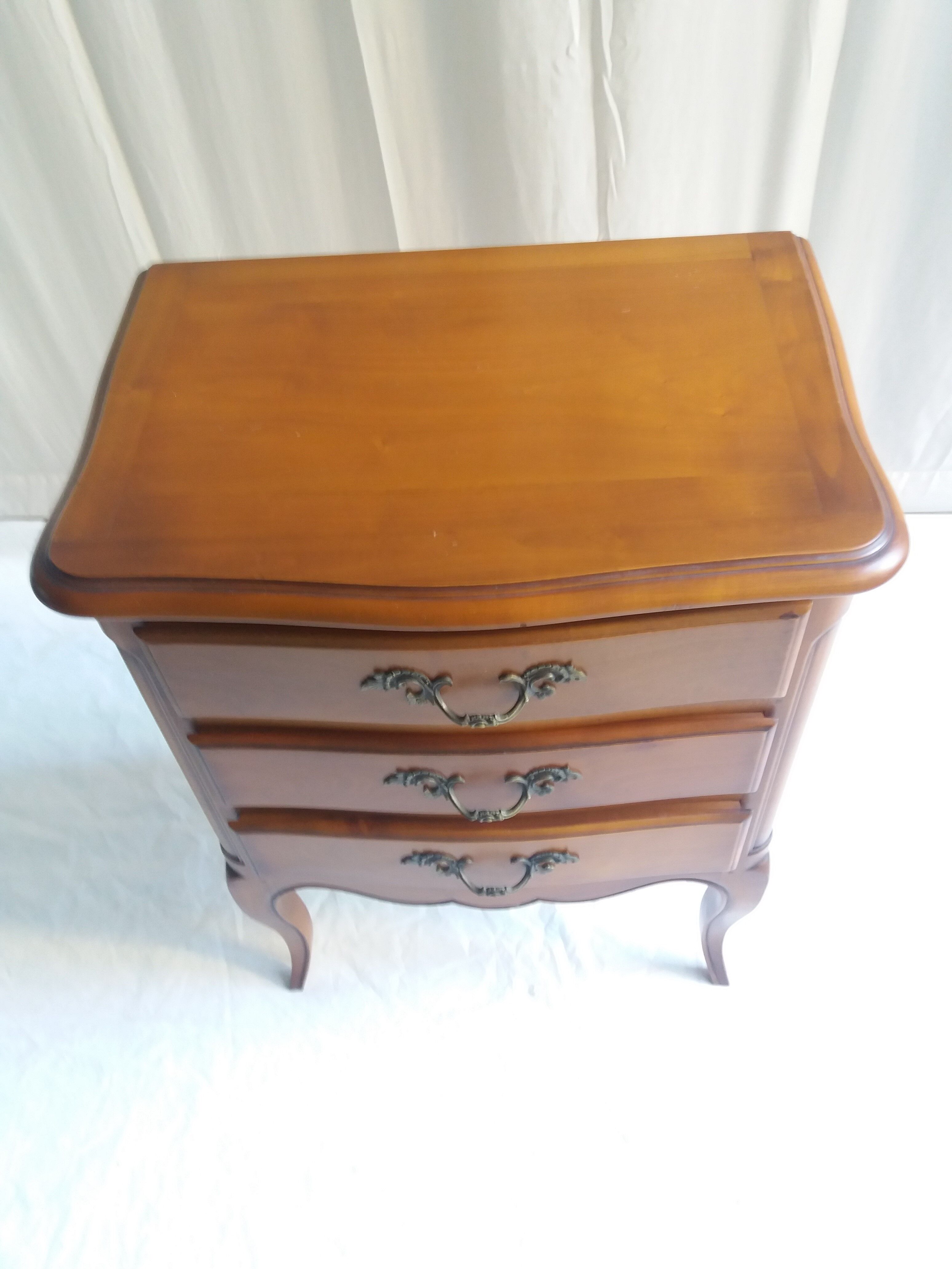 DRESSER LOUIS XV STYLE JUMPER