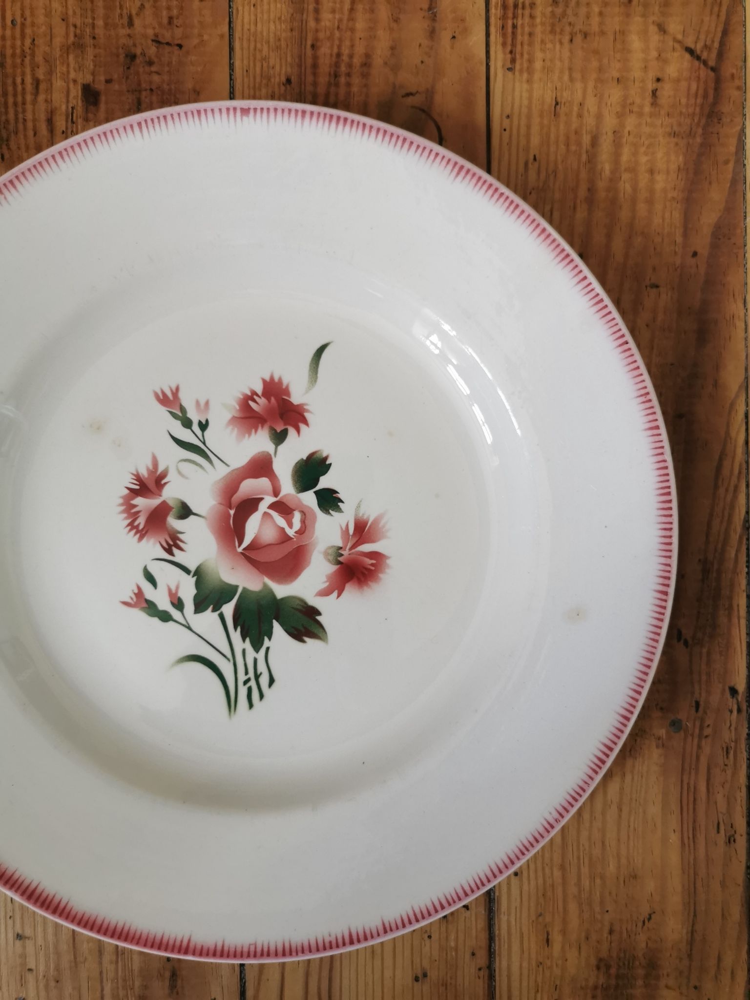Plat vintage Digoin bouquet fleuri