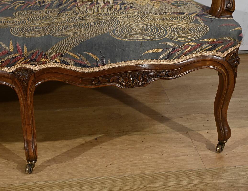 Louis XV style living room in walnut – 1920