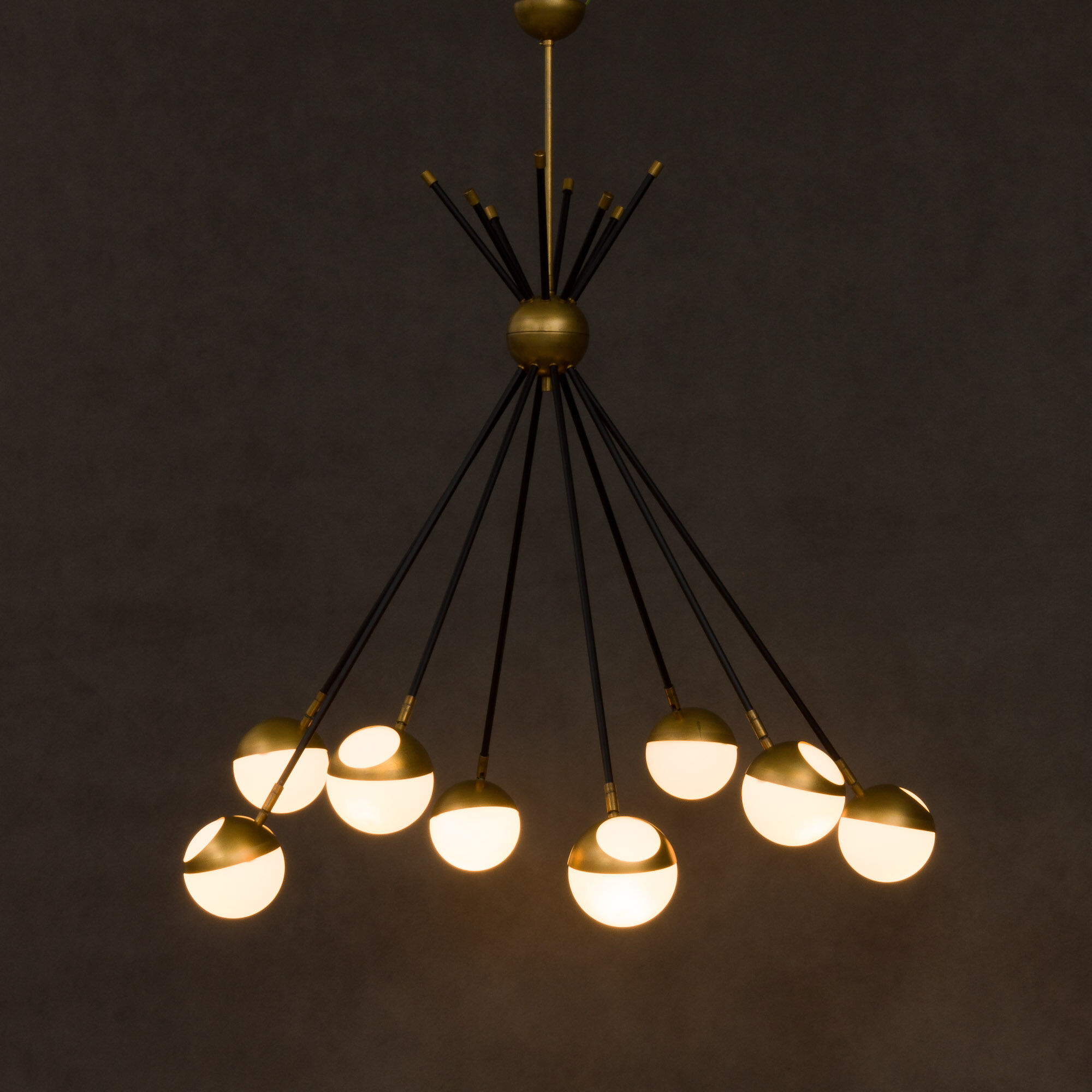Italian brass chandelier with 8 light points