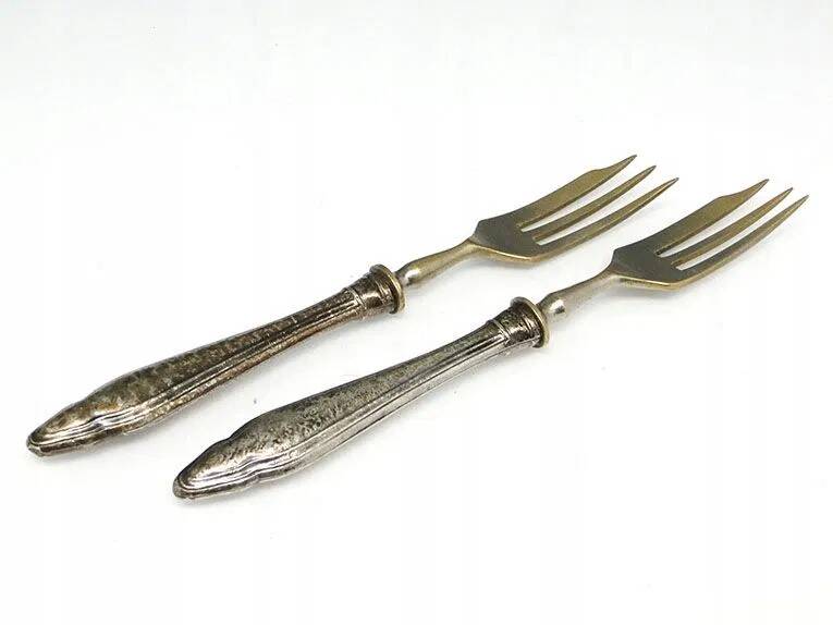 AA5 Pair of Silver Cake Forks 800