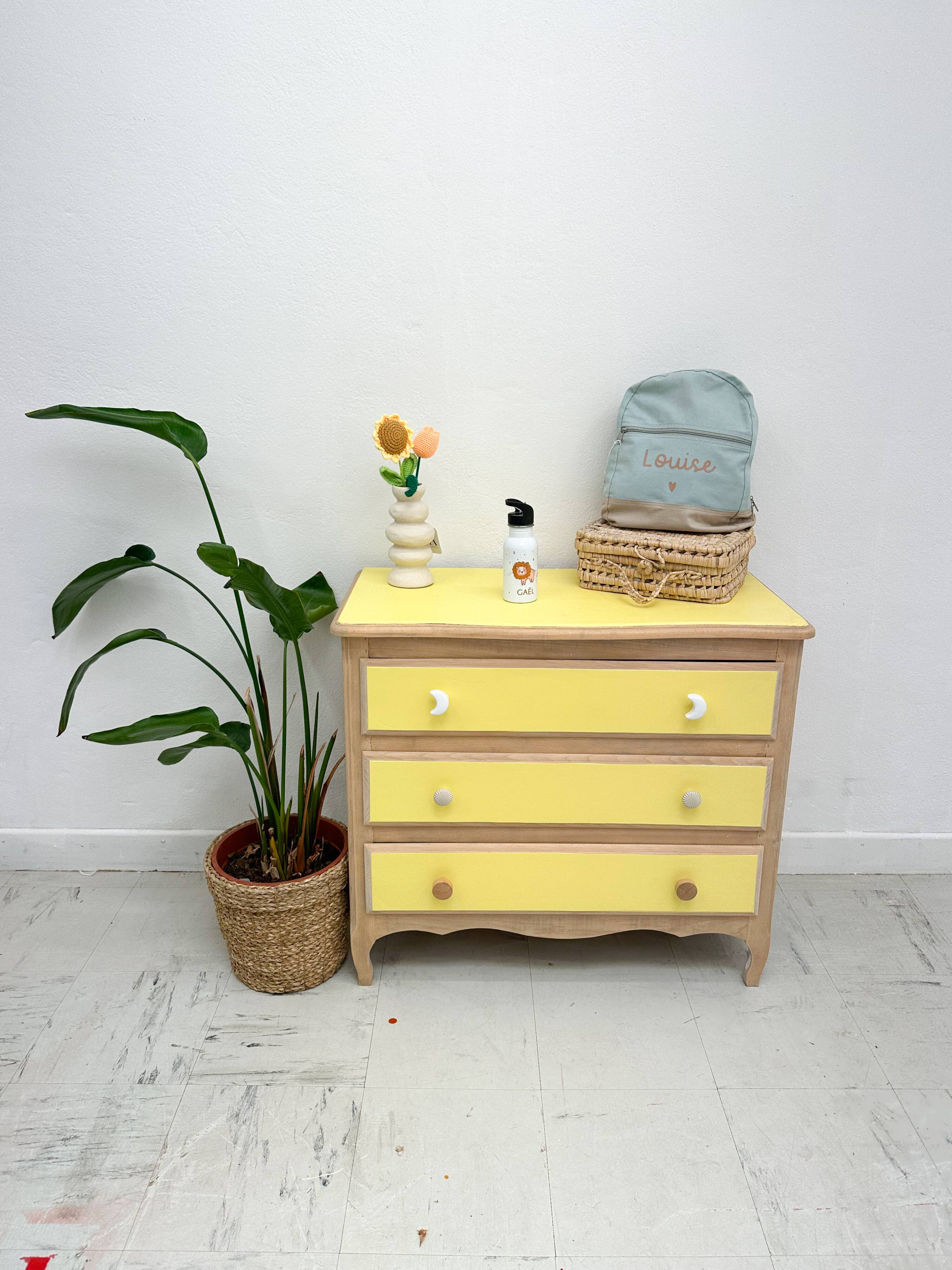Banana Commode