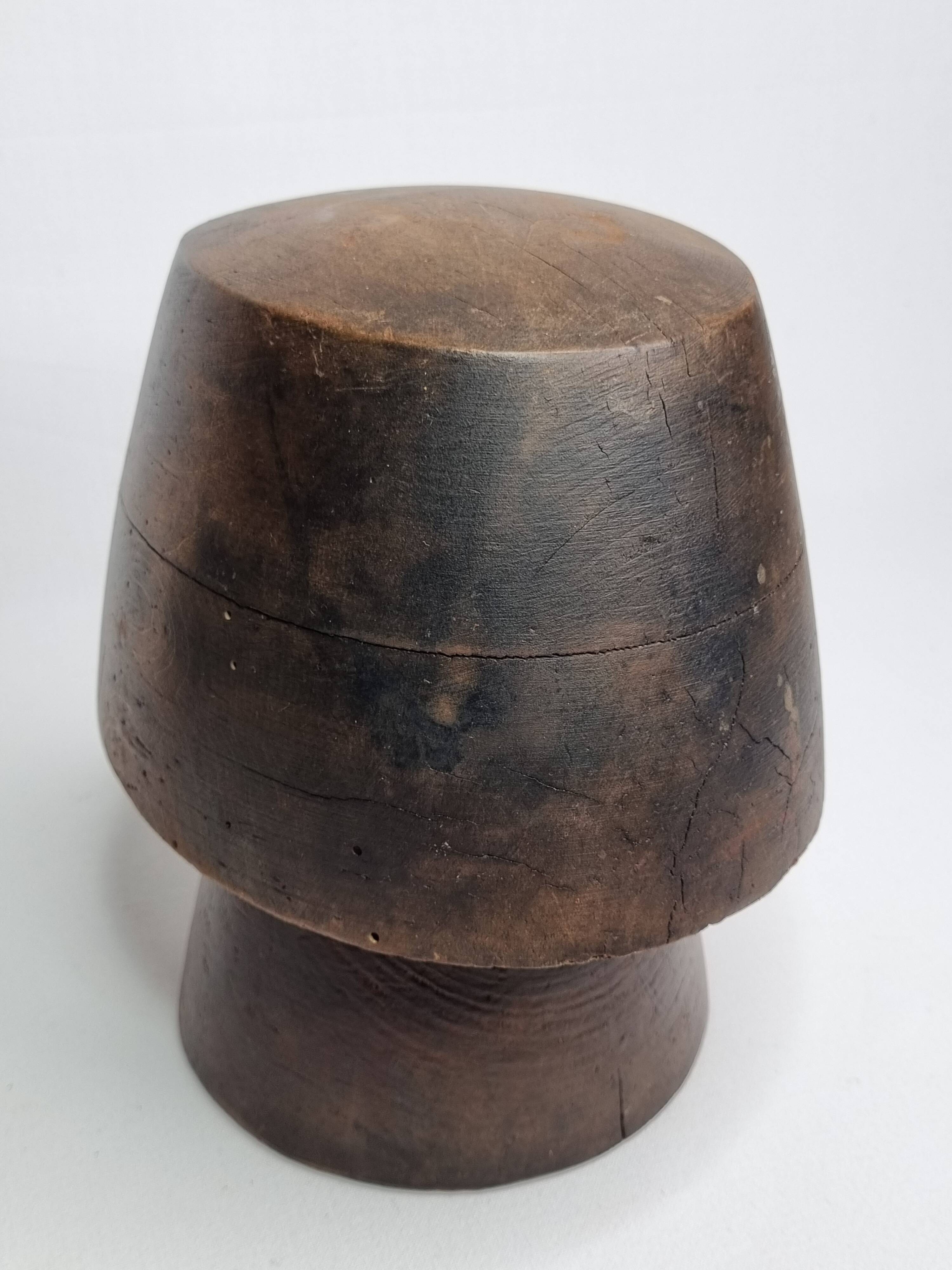 Hat form on solid wood stand, 1900s period