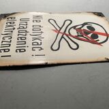 Old skull death head danger email plate