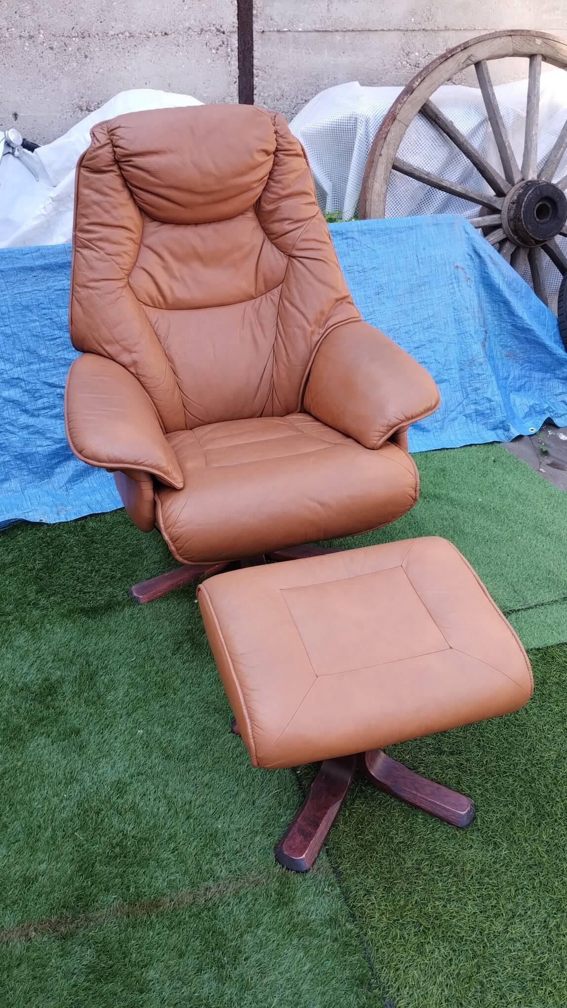 Fauteuil en cuir brun par Hjort-Knudsen
