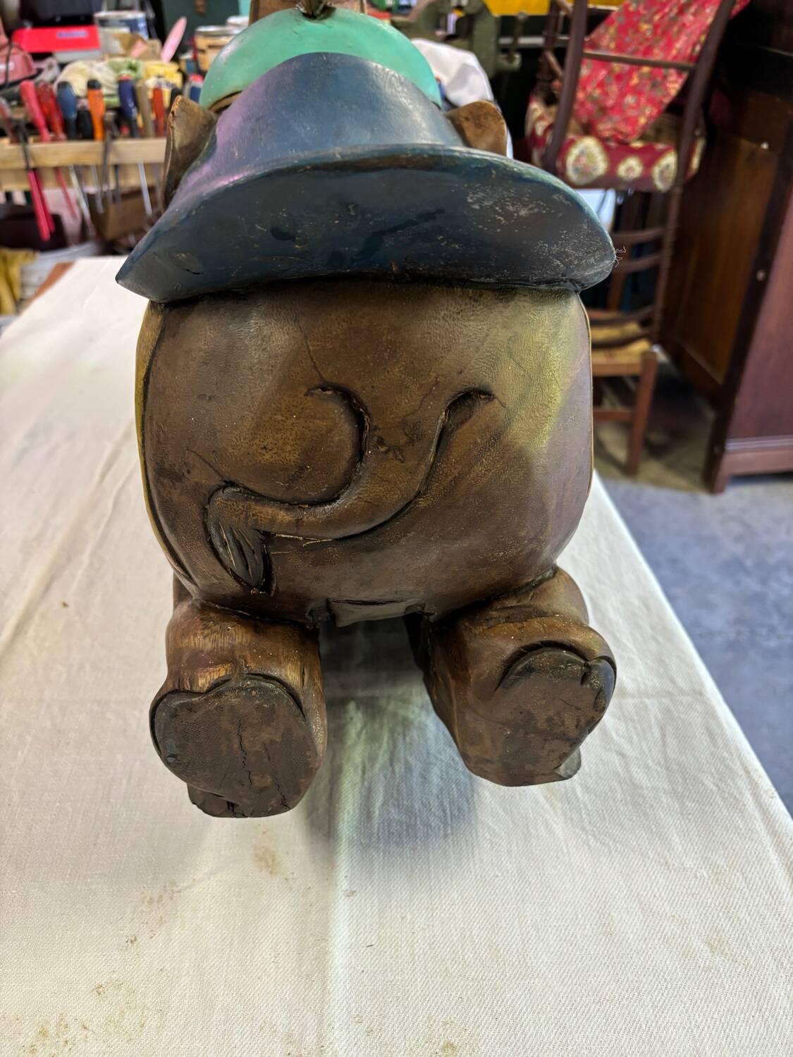 Éléphant en bois à bascule