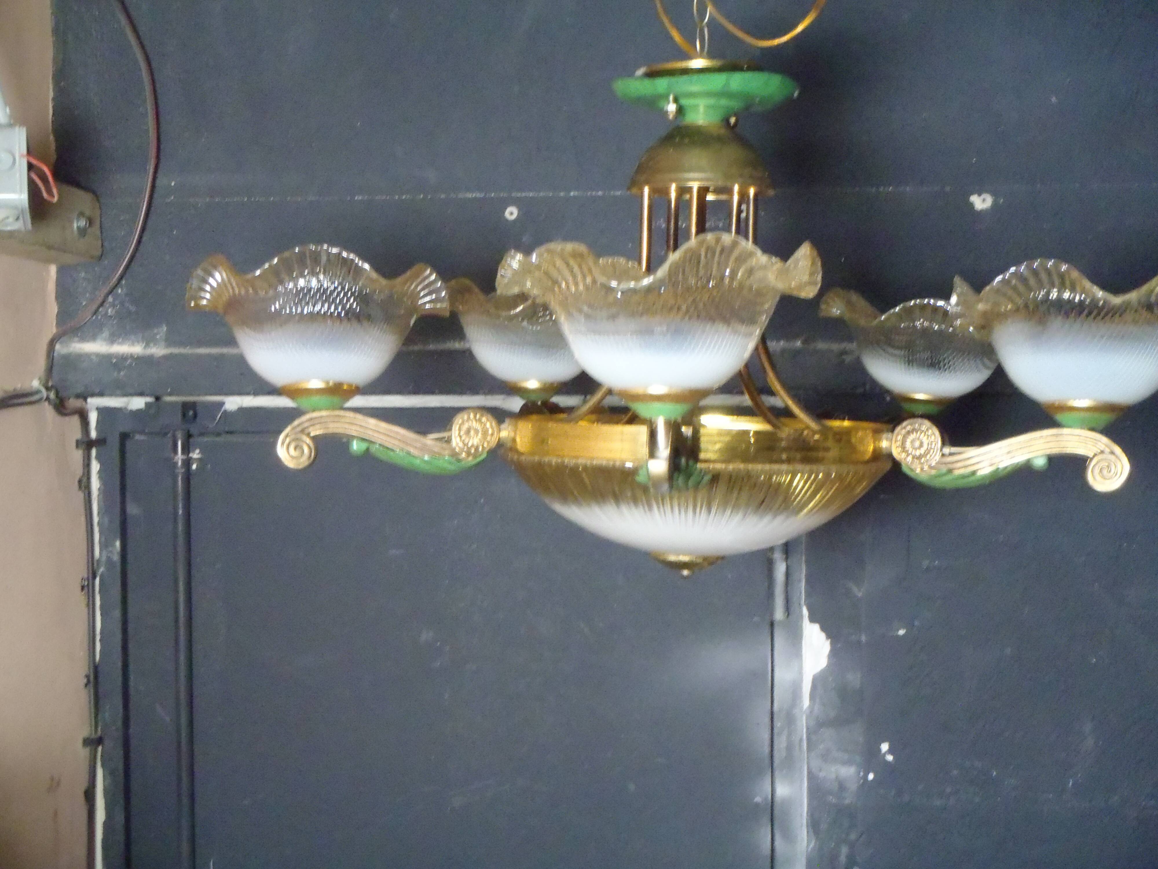 7-light chandelier in glass and brass.