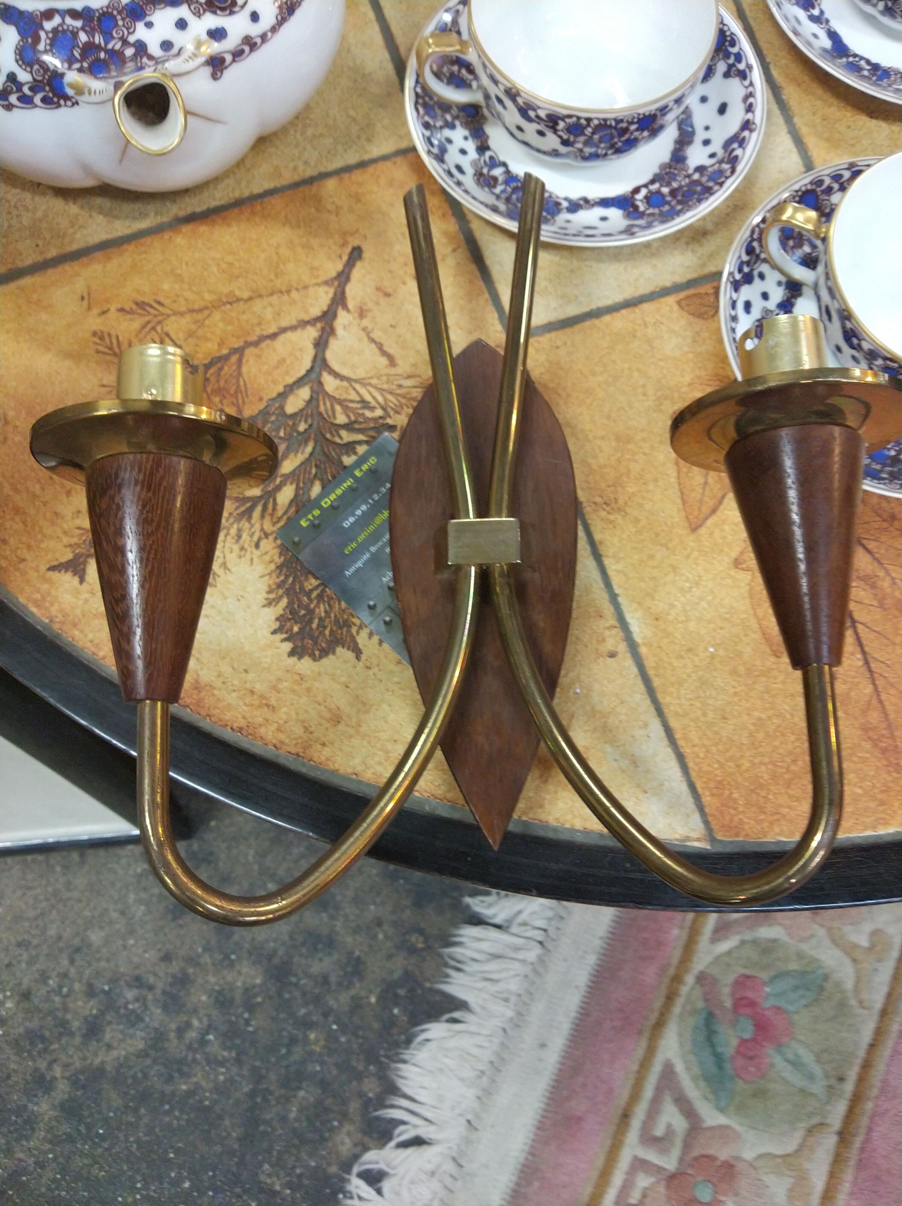 Scandinavian style wall light in gilded metal and Wenge wood, circa 1960
