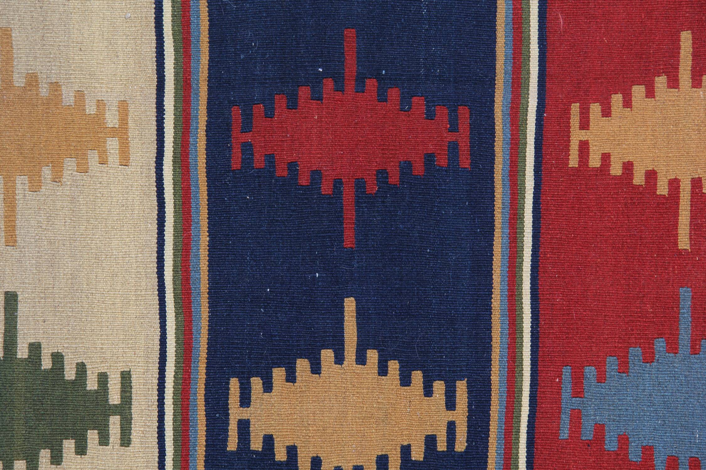 Vintage Qashqai Kilim Runner Rug 293 x 211 cm