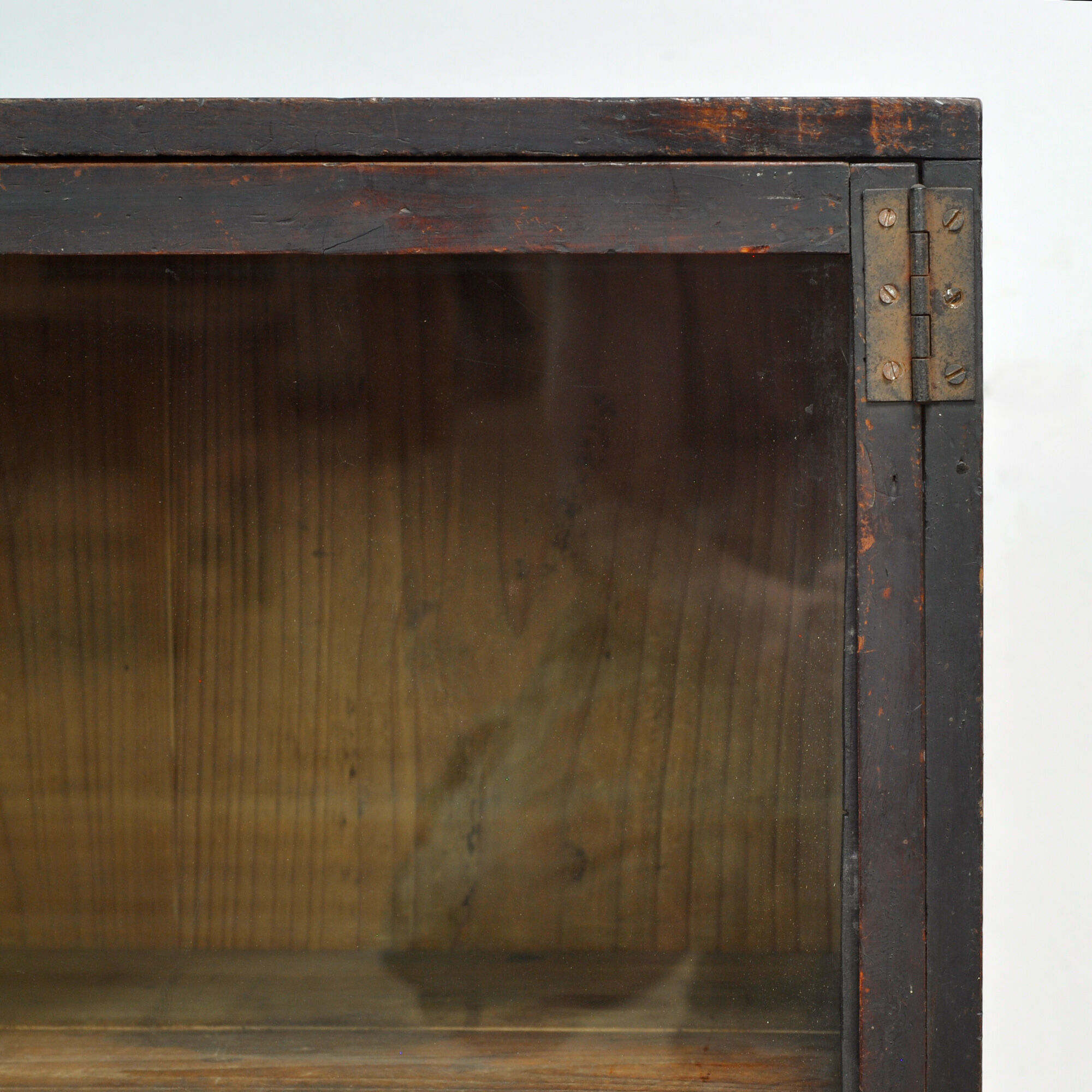 Small Japanese display cabinet, circa 1925