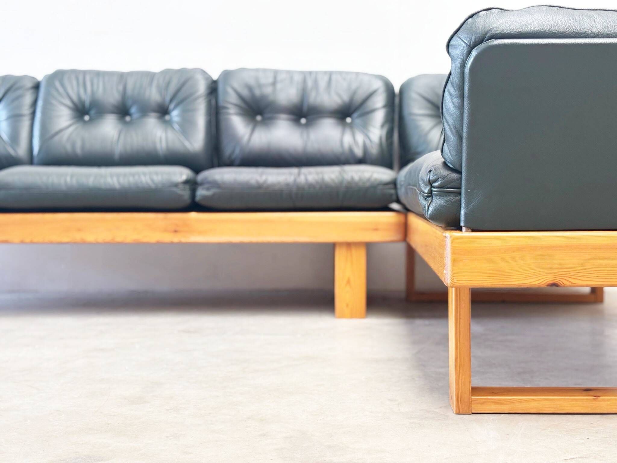 1970's dark green German corner bench