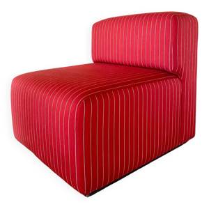 chauffeuse rouge à rayure,