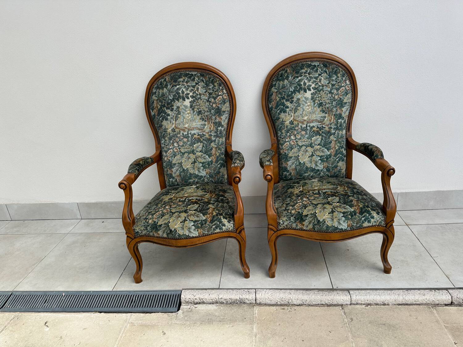 Lot of 2 Voltaire armchairs
