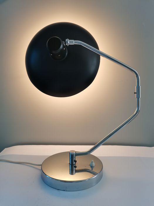Table lamp nr. 8 clay Michie for Knoll Inc