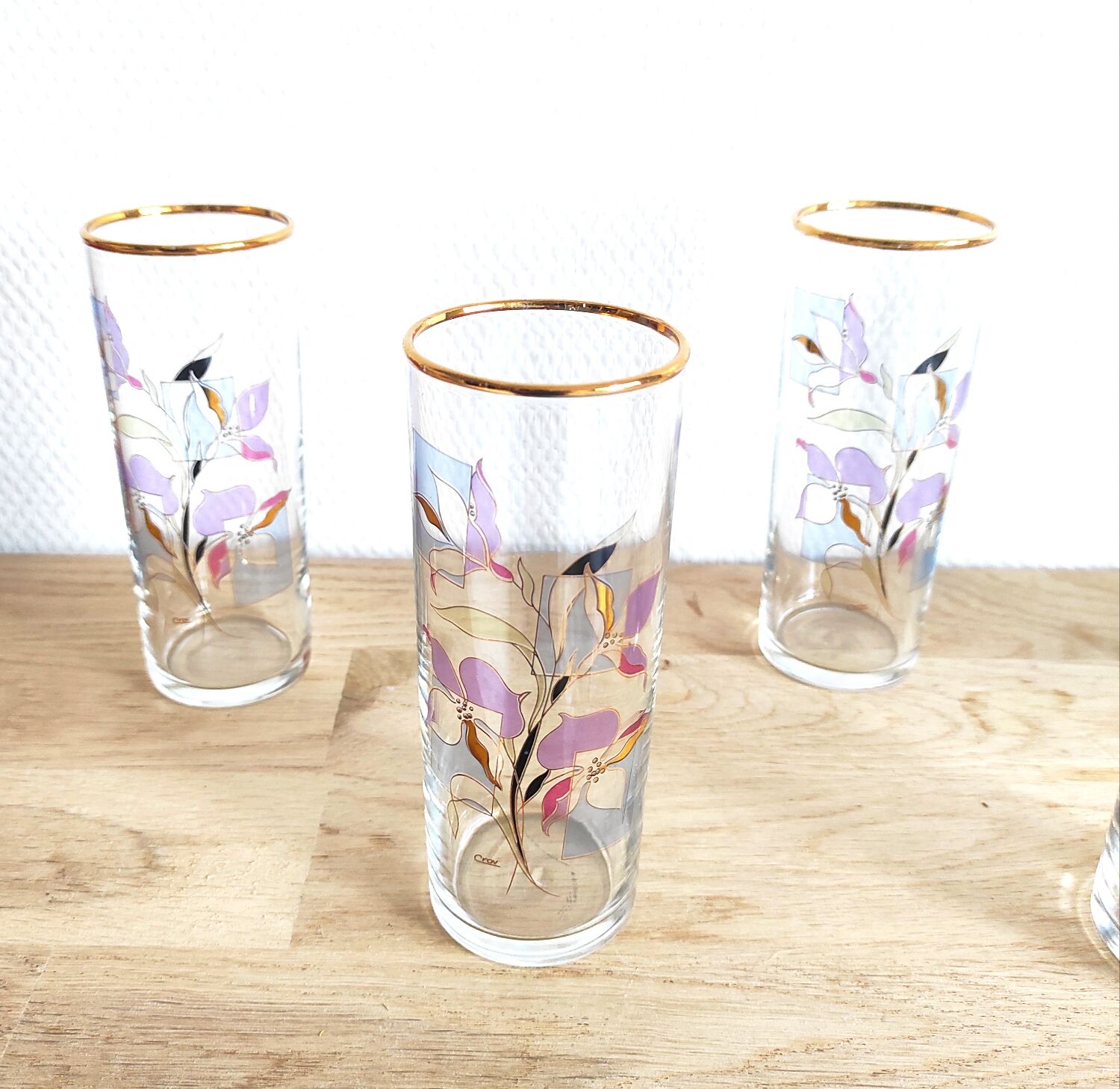 Crystal glasses and ice bucket