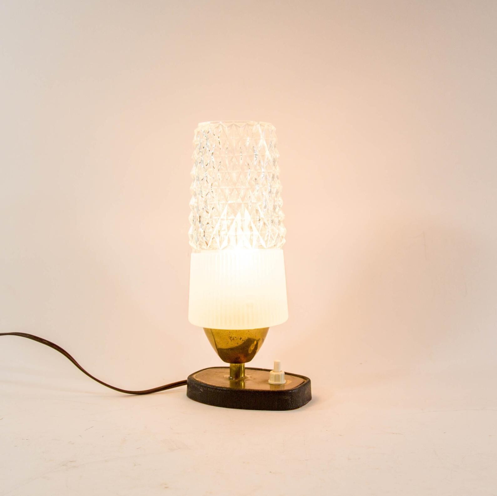 Table lamp