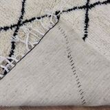Azilal Berber rug in handmade wool 250 X 157 CM