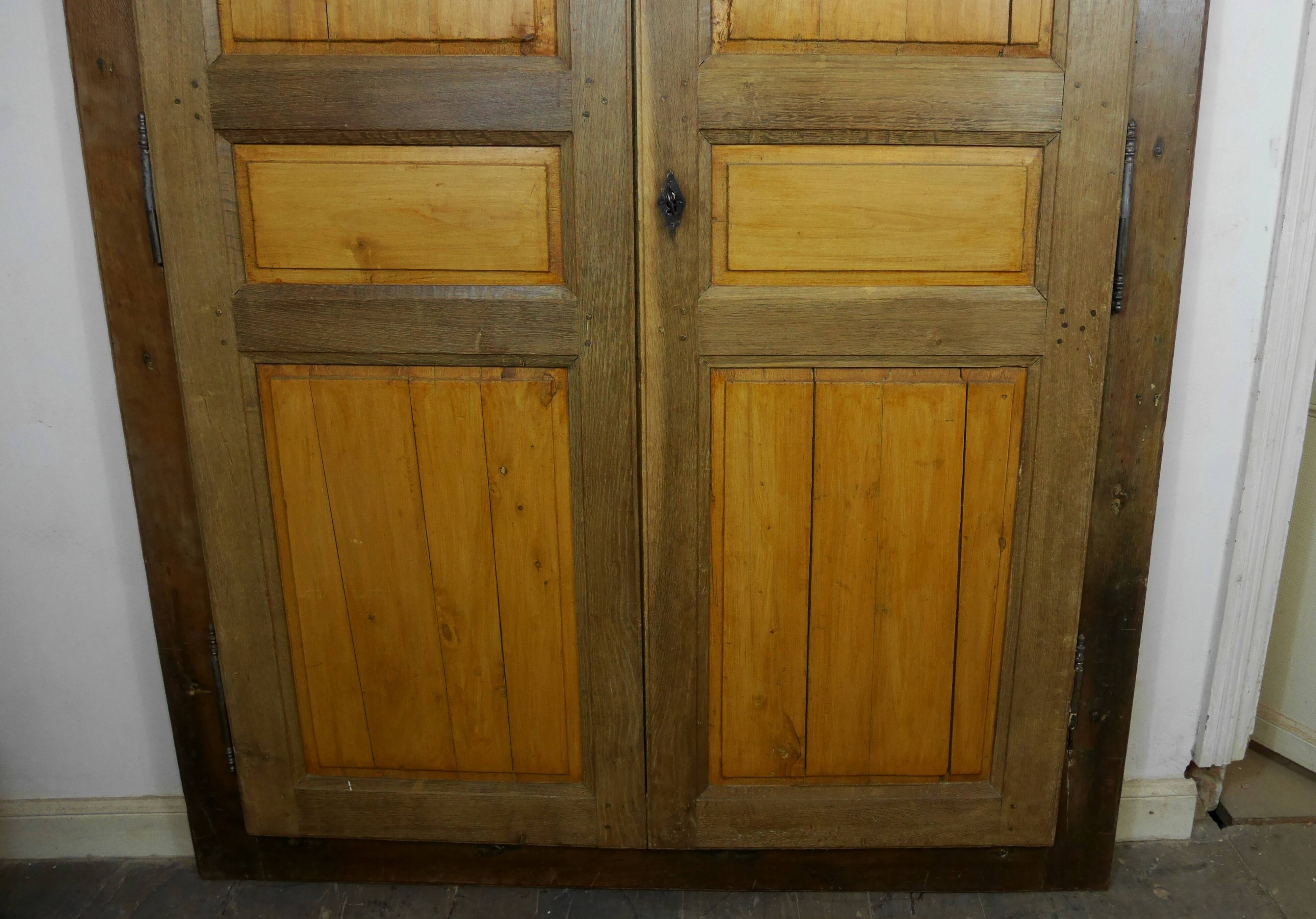 Paire de porte en bois du 18 eme siecle