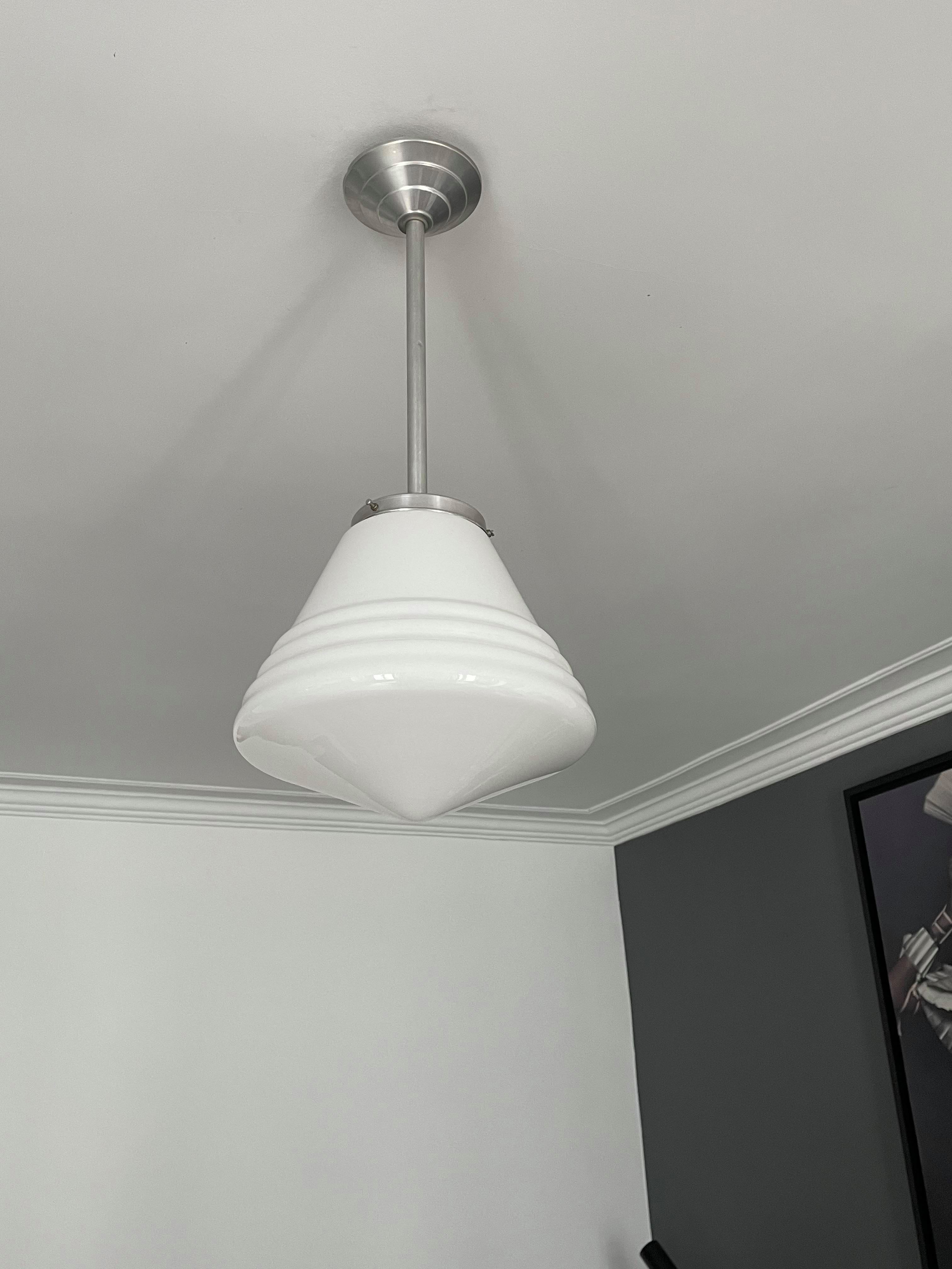 Chandelier art deco, opaline and chrome metal, France 1930