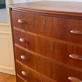 Danish teak chest of drawers with 6 drawers.