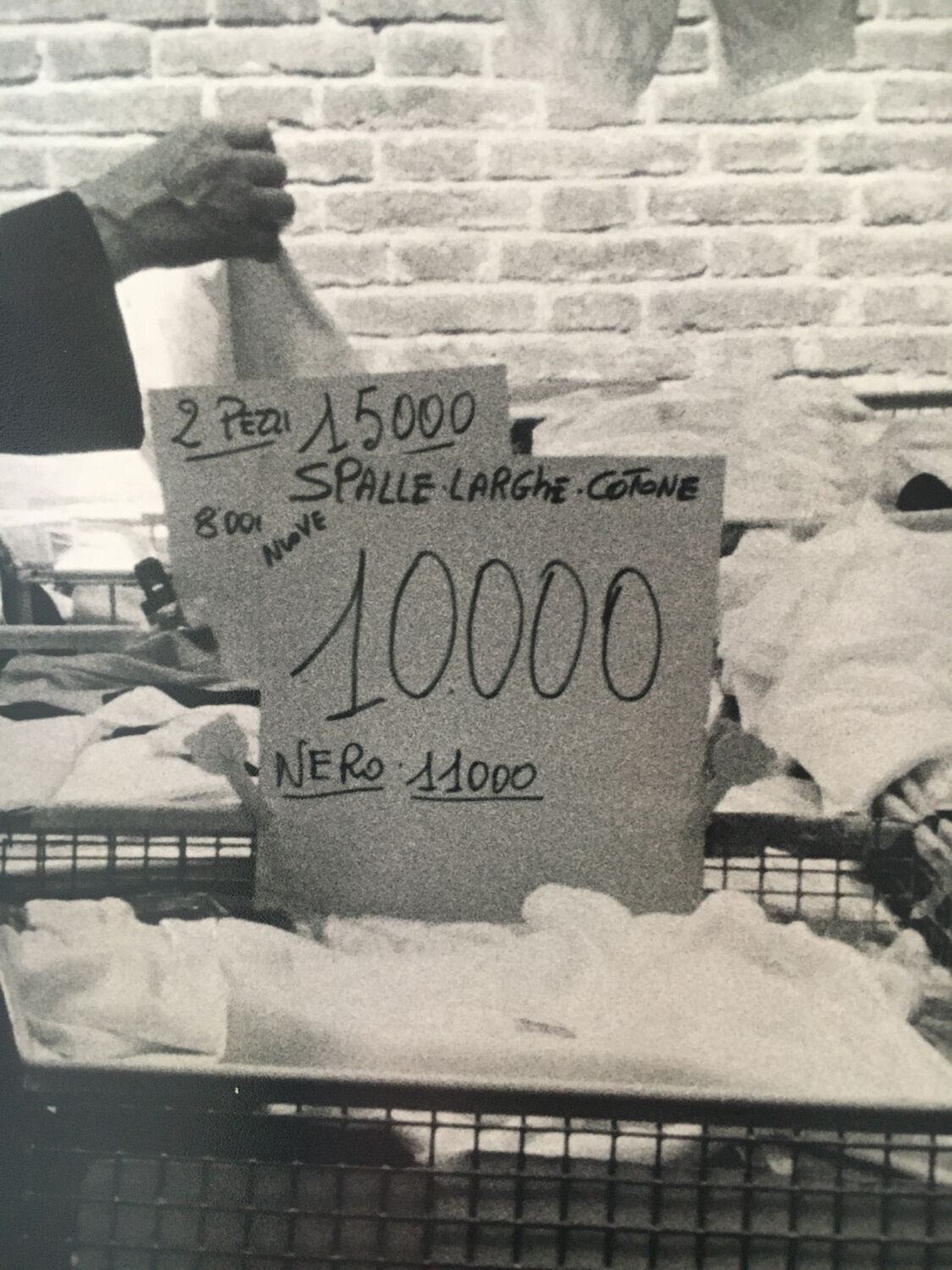 Photo années 90, religieuse et sous vêtements