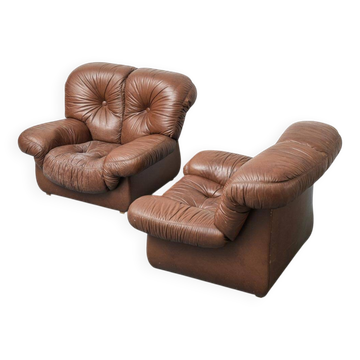 Paire de fauteuils en cuir marron, années 1970