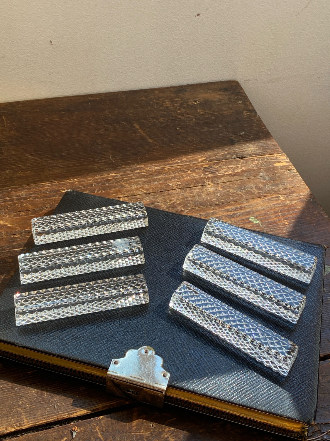 Crystal knife rest, diamond tip