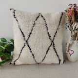 Moroccan cushion in black and white wool 55x55cm