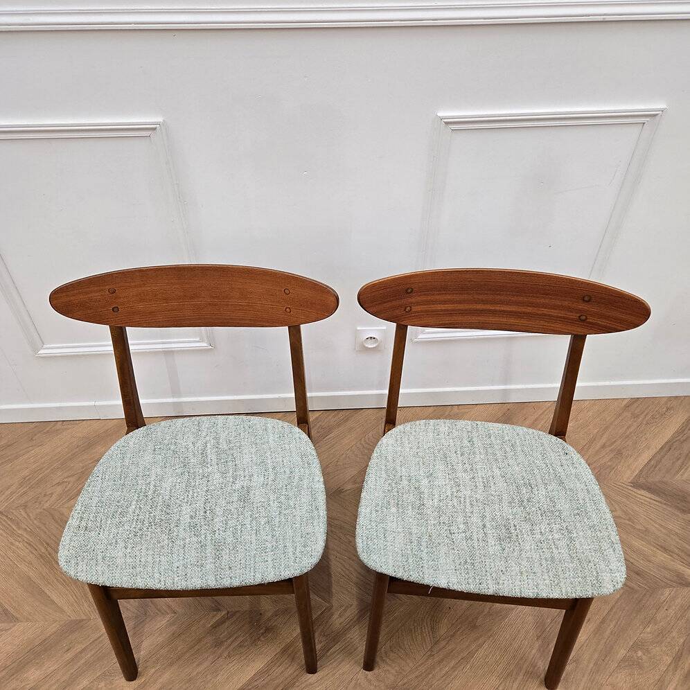 Set of 6 green fabric chairs