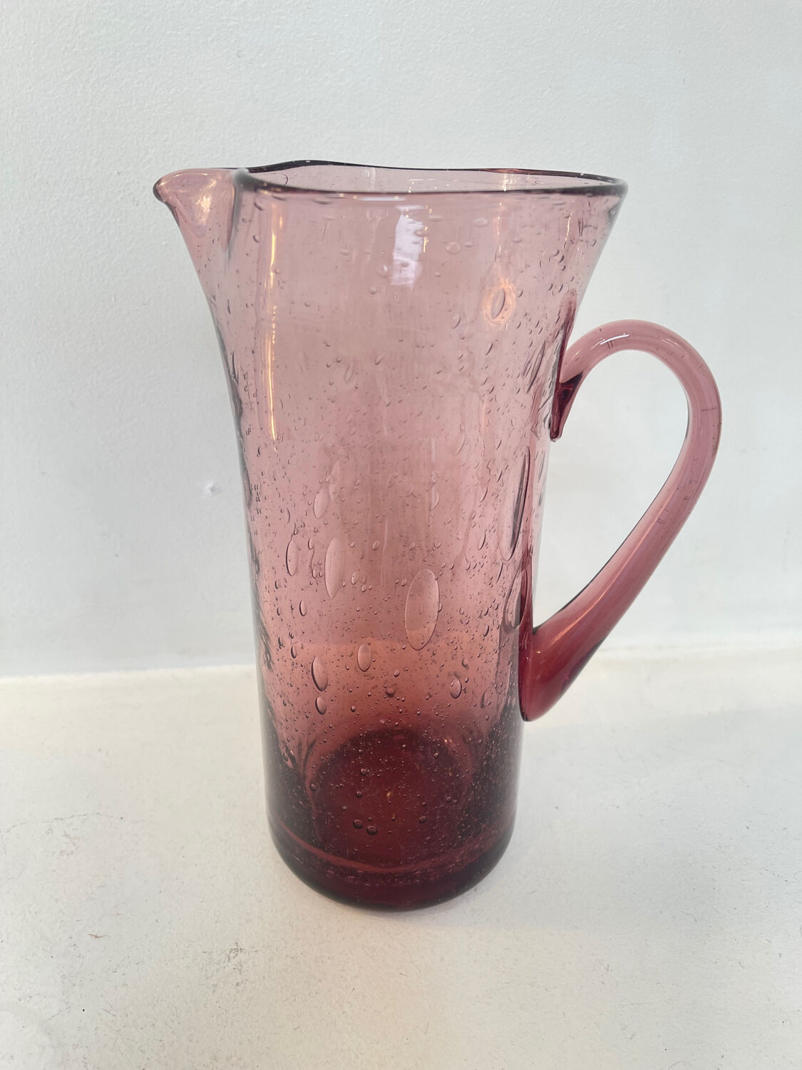 Vintage amethyst pink blown glass jug – bubble design from the 60s/70s