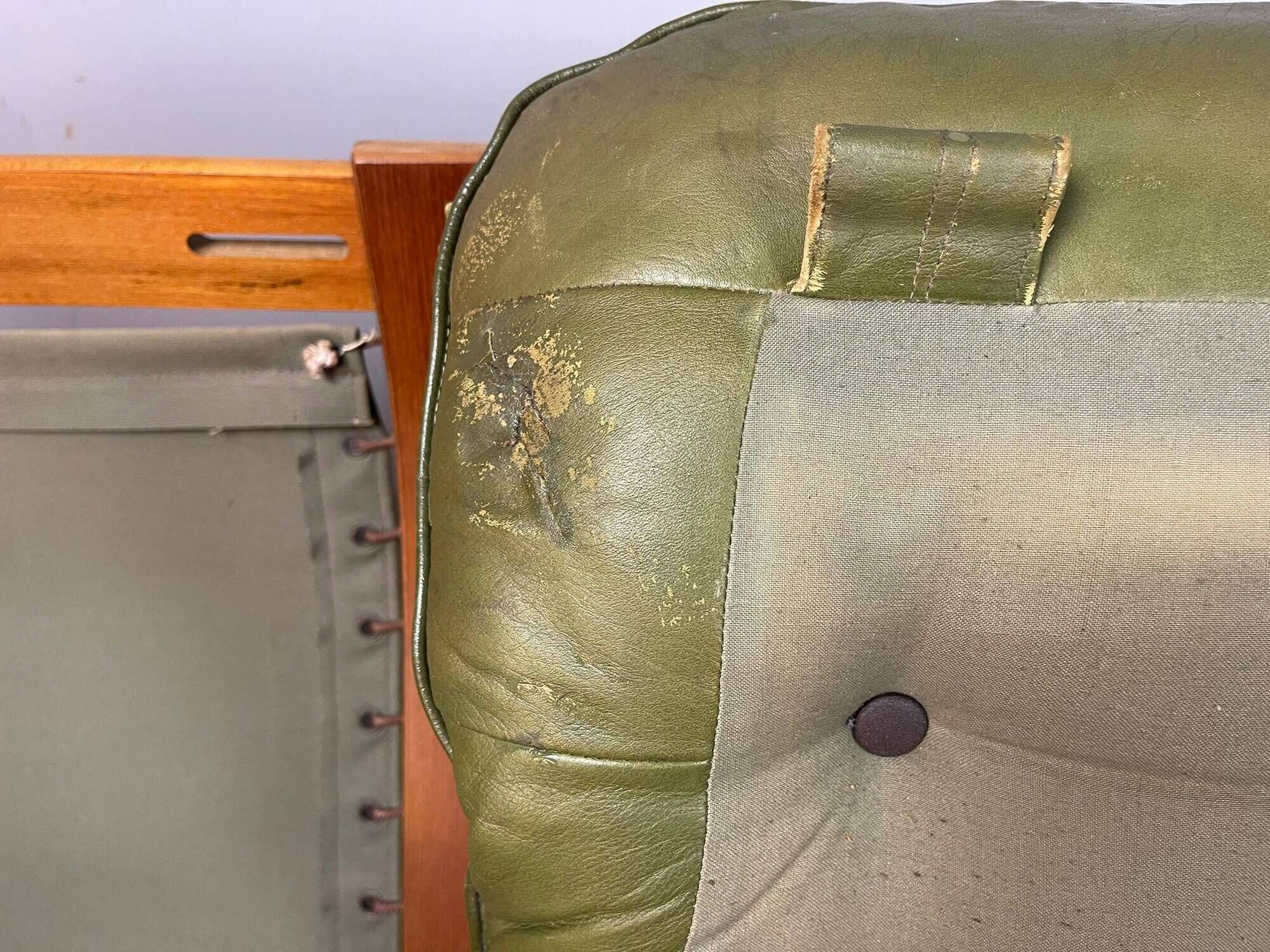 Supercomfy Scandinavian Rybo Rykken Olivegreen Leather 2-Seater Ry-Wing