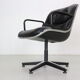 Chaise de bureau pivotante en cuir de Charles Pollock pour Knoll, années 1980