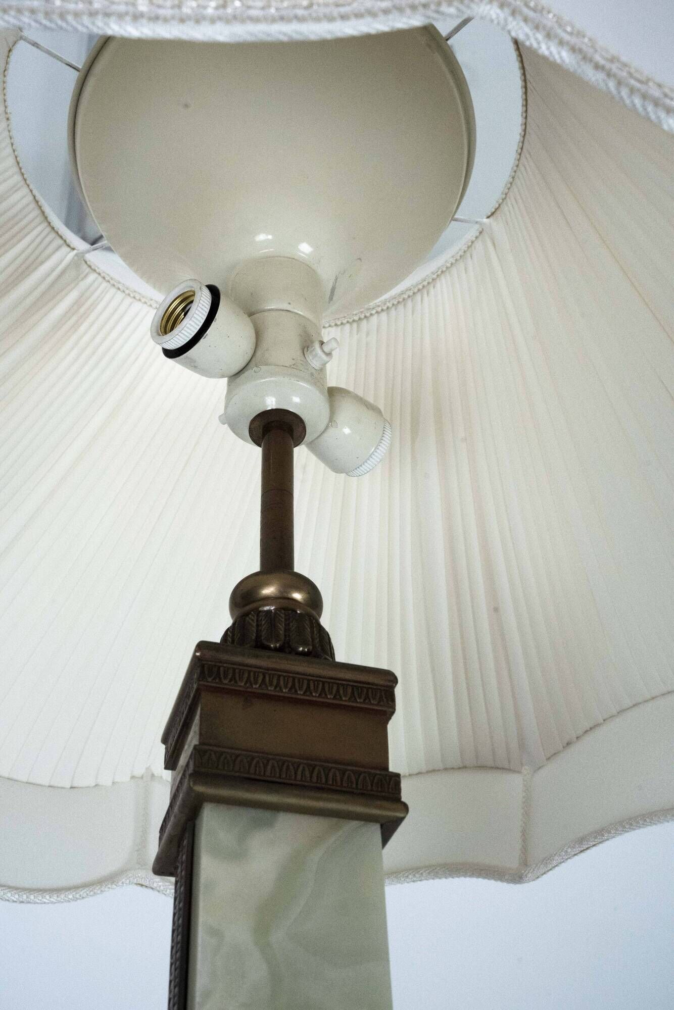 Rare Italian Hollywood Regency Onyx and Bronze Floor Lamp, 1970s