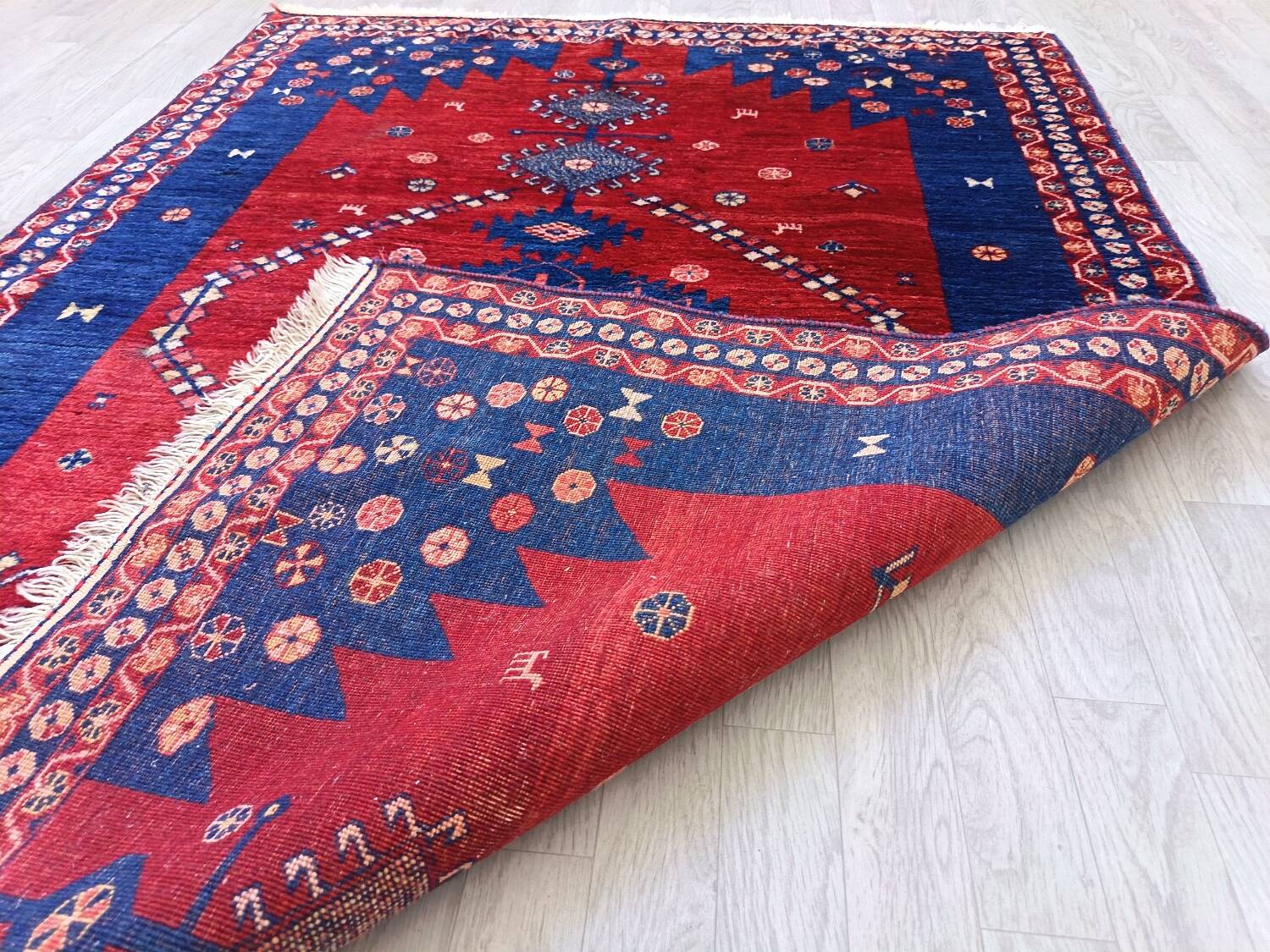 Handmade Persian Sirdjan rug