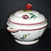 Antique hand-painted earthenware tureen from Vieux Strasbourg Sarreguemines