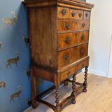 Commode ancienne en ronce de noyer du XVIIIe siècle