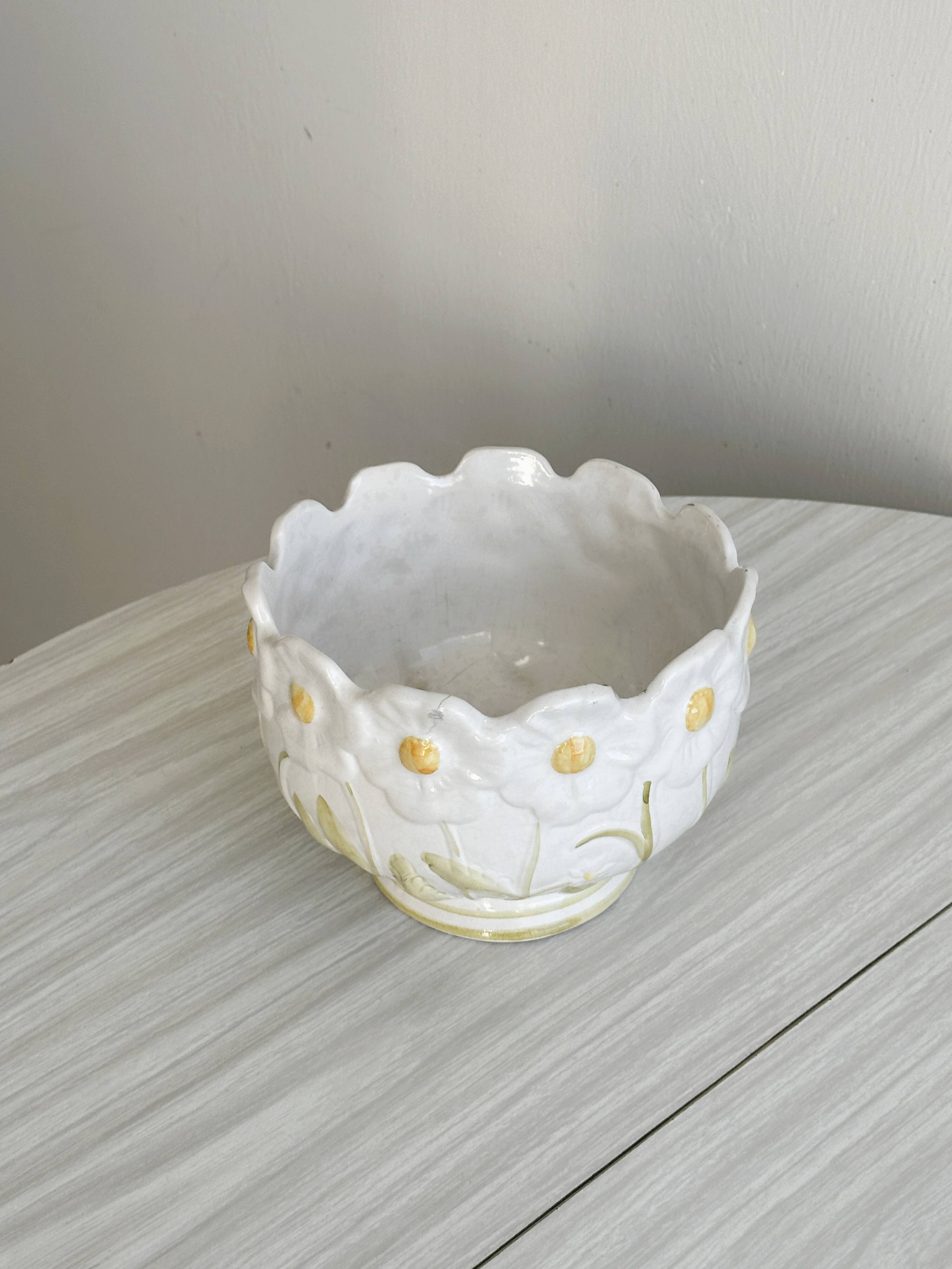 Antique slip pot cover, floral decoration