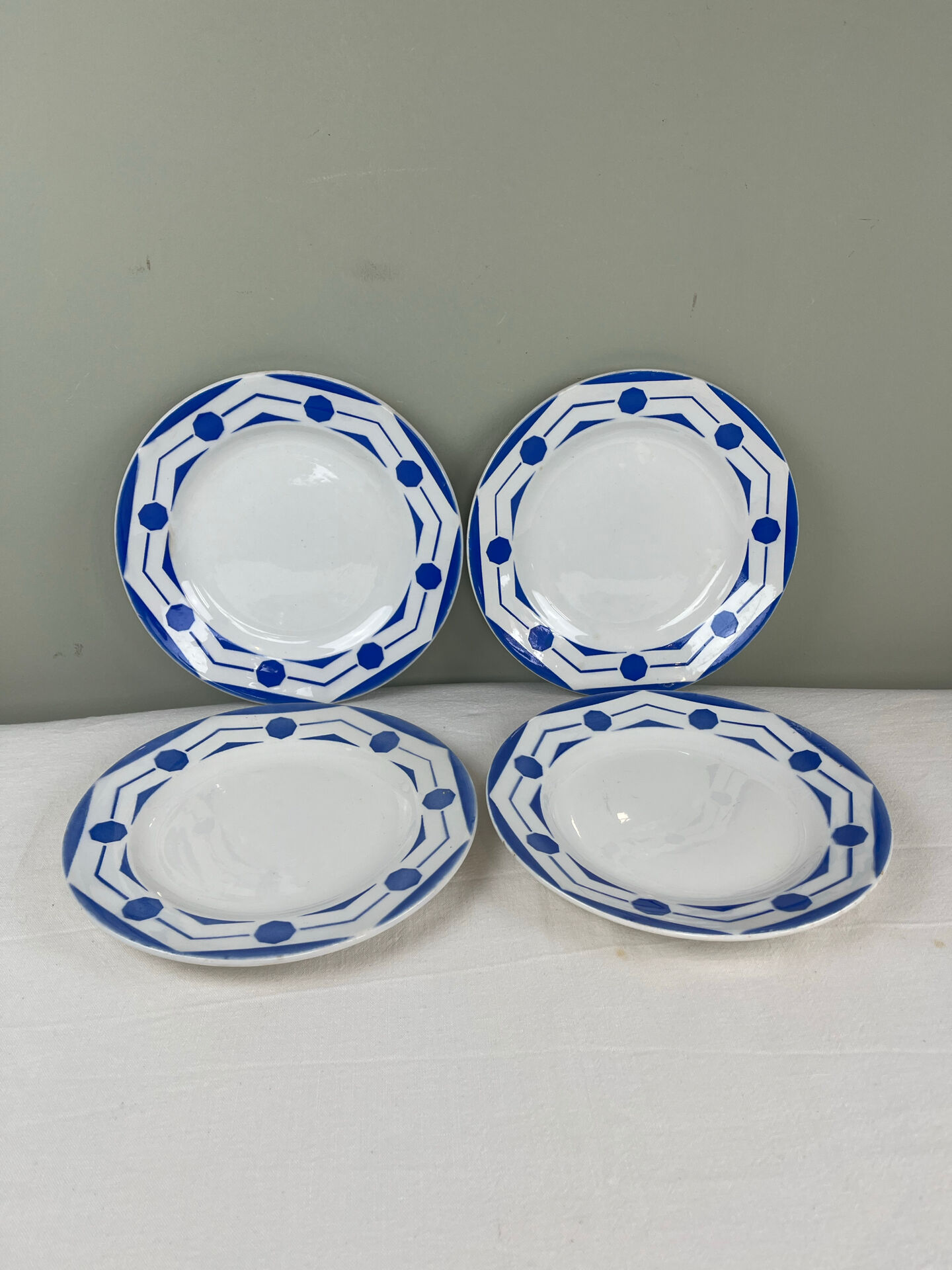 4 assiettes anciennes art déco