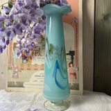 Vase bleu en opaline