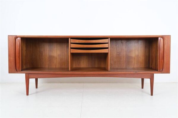 Enfilade en teck Bernhard Pedersen & Søn avec portes tambour / design danois du milieu du siècle moderne / années 1960
