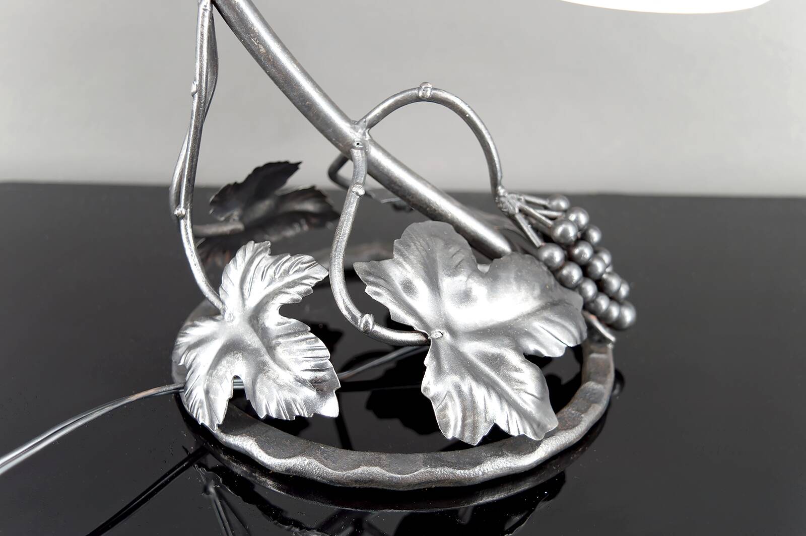 Wrought Iron Lamp, "Vine", Muller Frères Lunéville, Art Deco, c. 1930