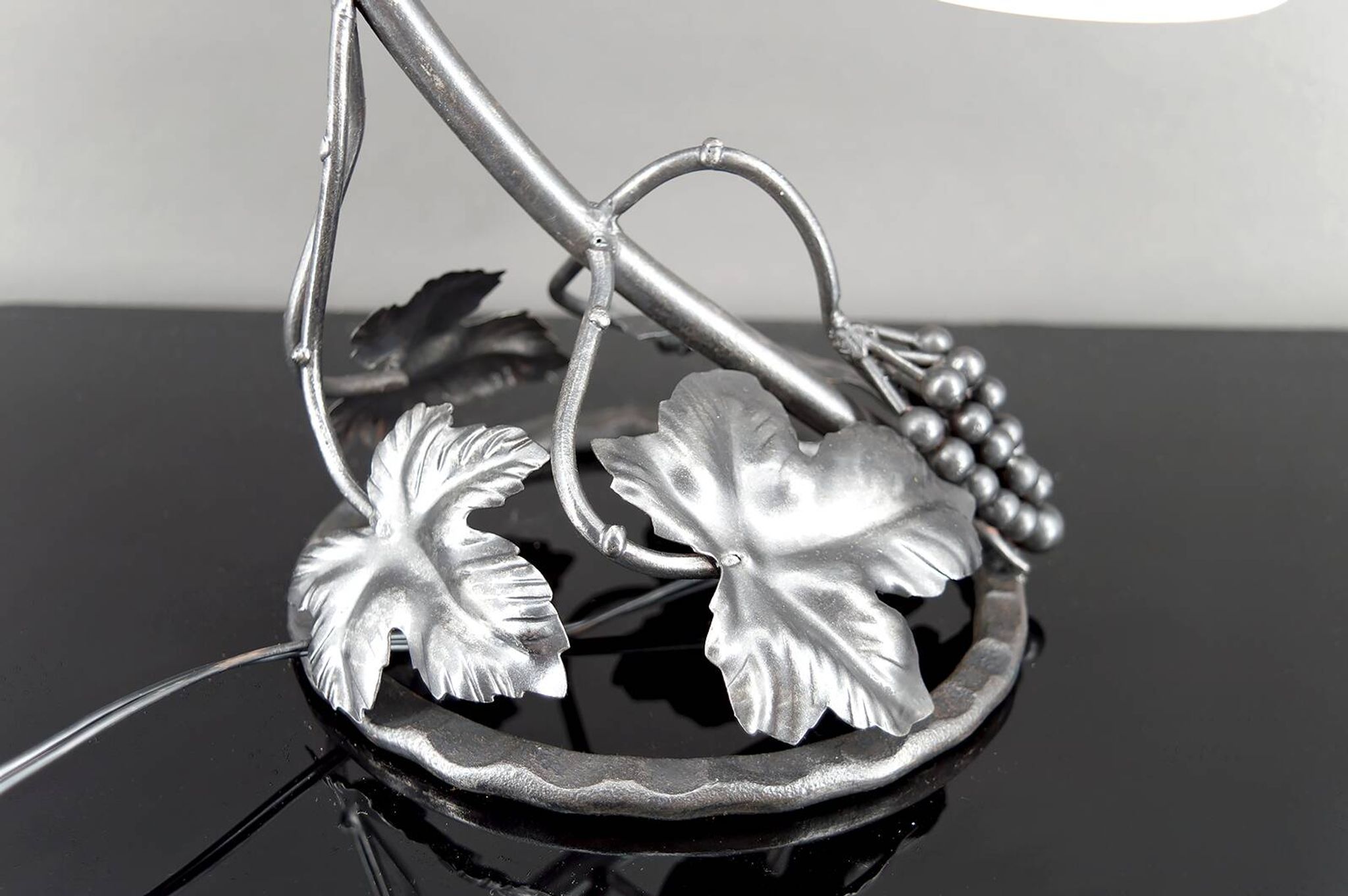 Wrought Iron Lamp, "Vine", Muller Frères Lunéville, Art Deco, c. 1930