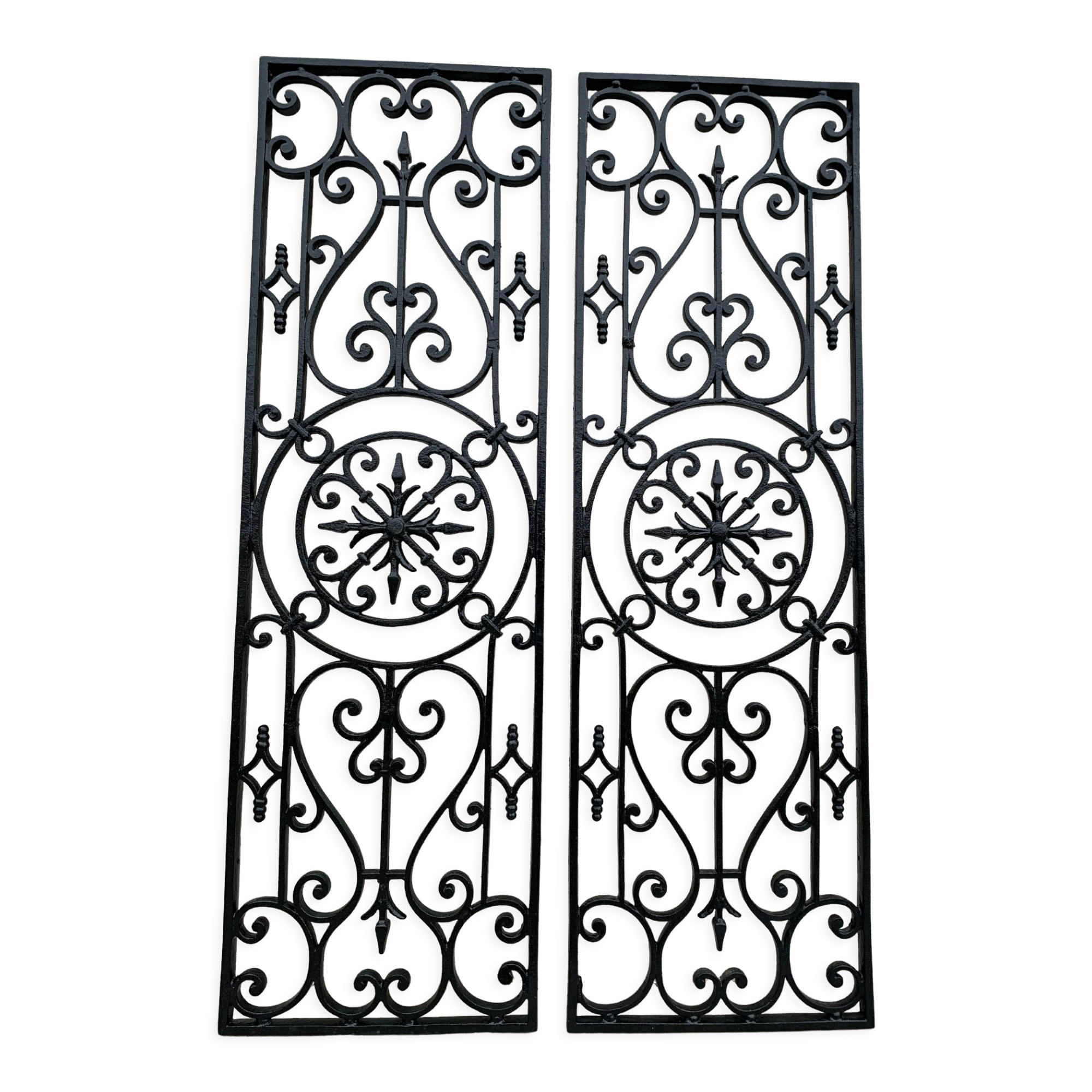 2 old art deco cast iron grid decorated with a rose window
