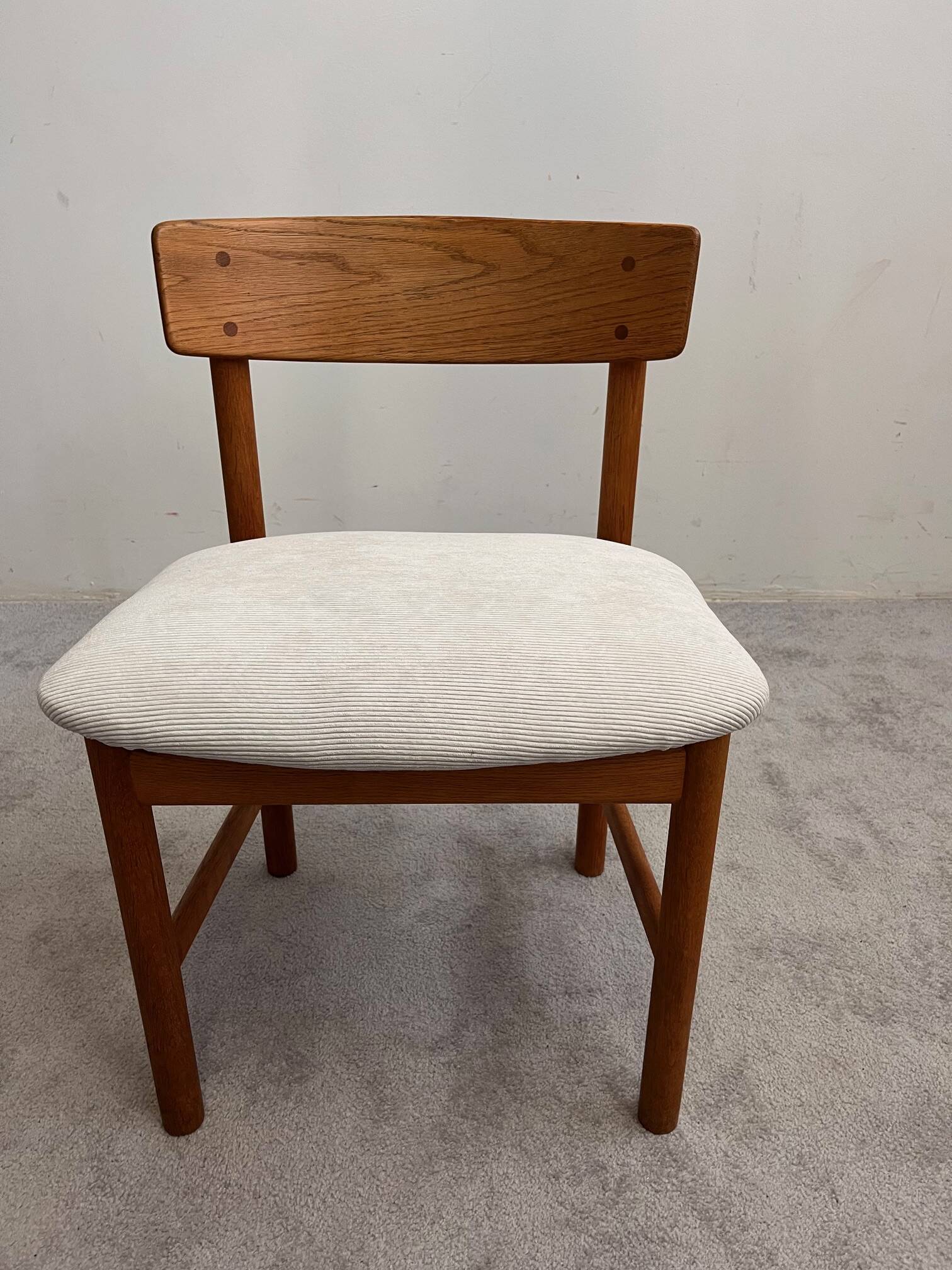 Series of 4 Danish chairs by Borge Mogensen for Søborg Møbelfabr